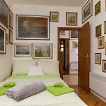 Apartments Dia